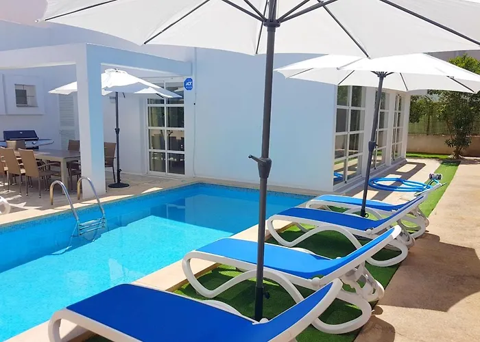 Semesterbostad In Picafort, Nahe Playa De Muro, 4 X Schlafzimmer Mit Bad *