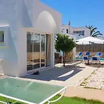 In Picafort, Nahe Playa De Muro, 4 X Schlafzimmer Mit Bad *