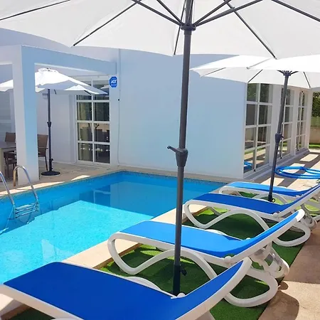 בית נופש In Picafort, Nahe Playa De Muro, 4 X Schlafzimmer Mit Bad *