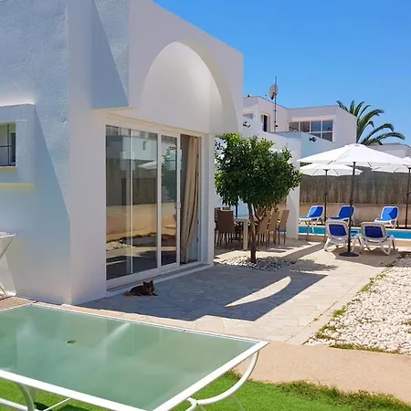 In Picafort, Nahe Playa De Muro, 4 X Schlafzimmer Mit Bad *