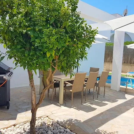 Semesterbostad In Picafort, Nahe Playa De Muro, 4 X Schlafzimmer Mit Bad *