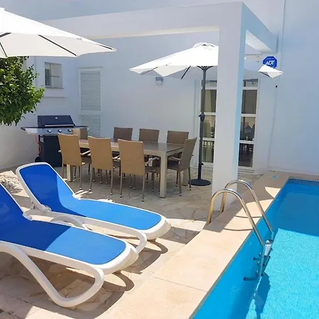 In Picafort, Nahe Playa De Muro, 4 X Schlafzimmer Mit Bad Feriehus *